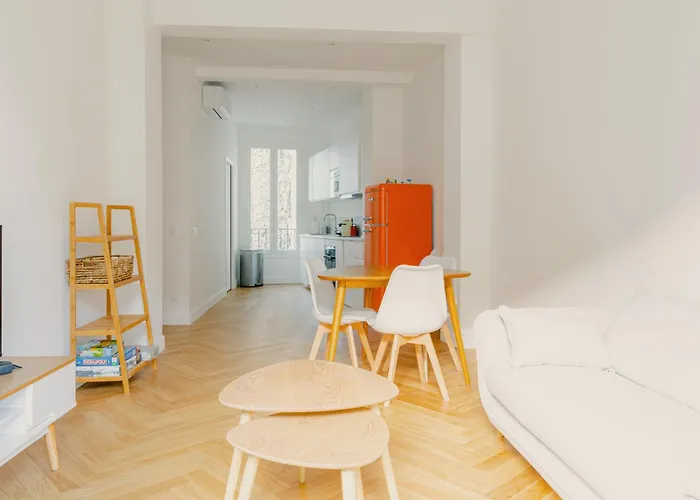 公寓 Le Barla - Proche Du Port Et Wifi *